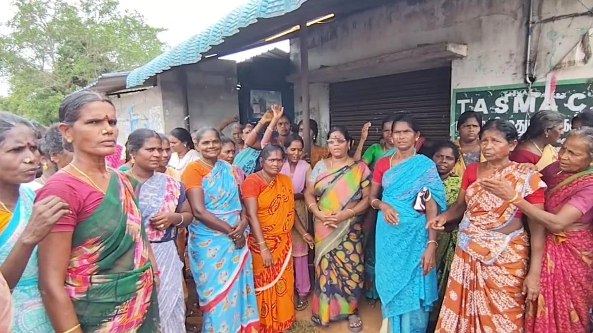 Women stage protest demanding removal of TASMAC outlet near Kilvelur