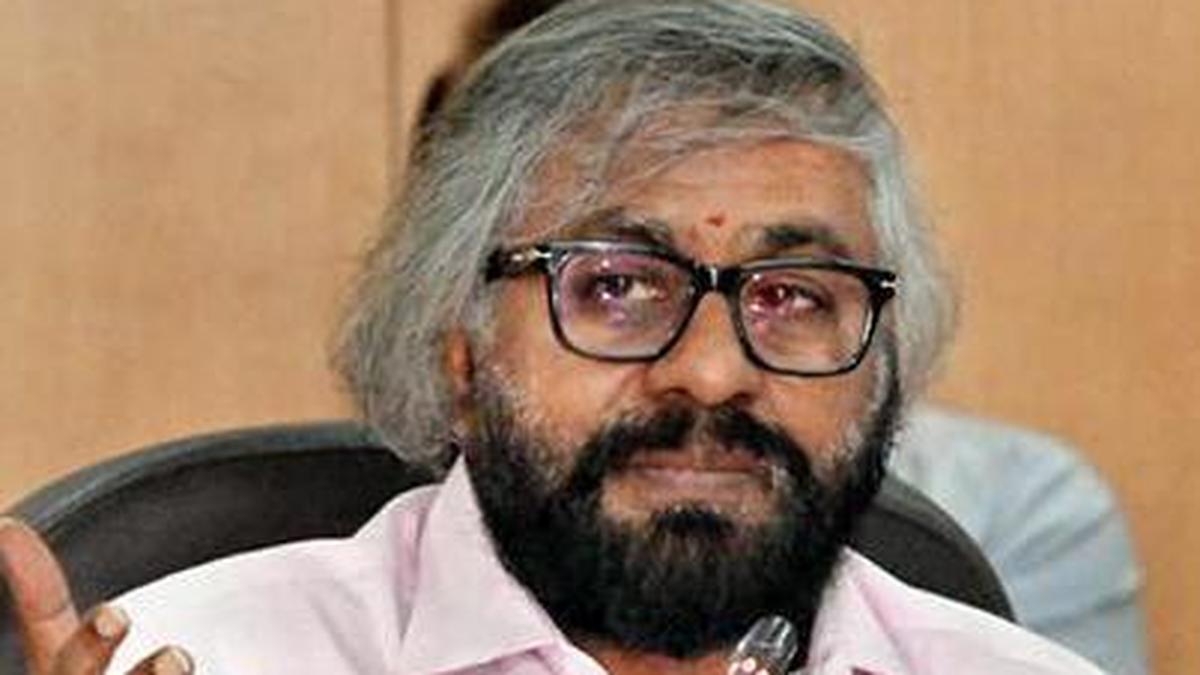 ₹5 lakh compensation for families of two youths who were struck by lightning during rain in north Karnataka