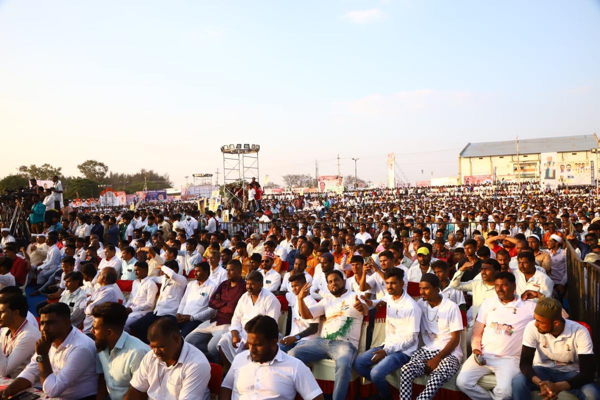 The Krishna Janandolana rally organised by the Congress is underway in Vijayapura on Friday.