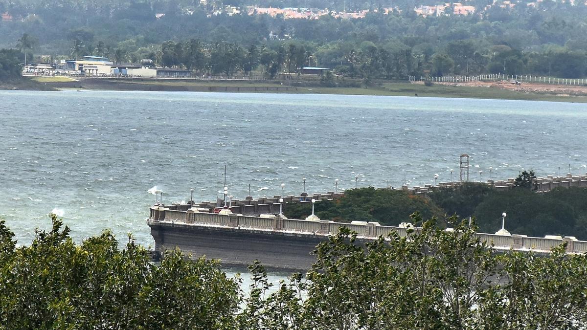 Tamil Nadu to move Supreme Court as Karnataka refuses to share Cauvery water