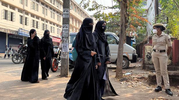 Karnataka hijab ban | Supreme Court concludes hearing, reserves judgment