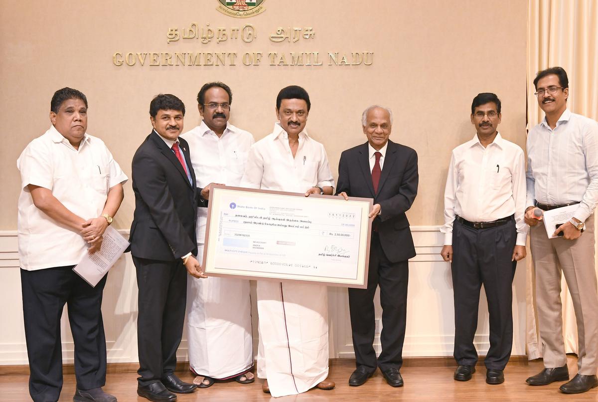 Stalin hands over cheque for ₹2.50 crore for Tamil Chair in Houston; hands over award to Ennarasu Karunesan