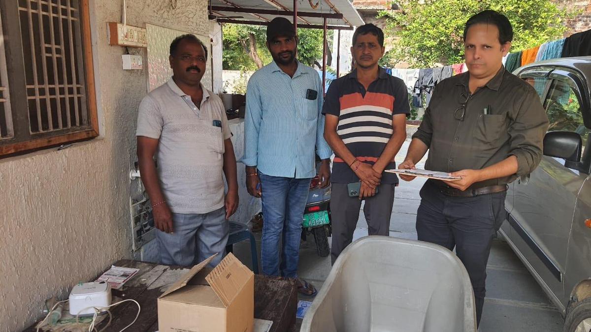 Drugs Control Administration raids quack clinic in Warangal