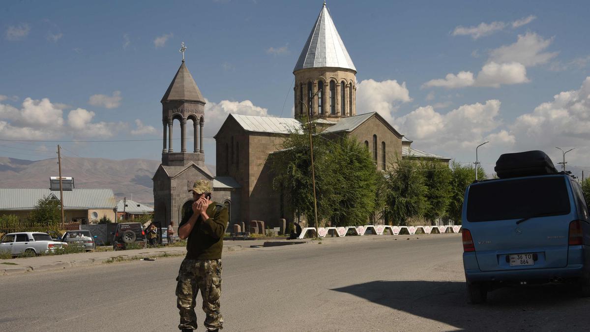 Death toll in Armenia-Azerbaijan border clashes rises to over 170