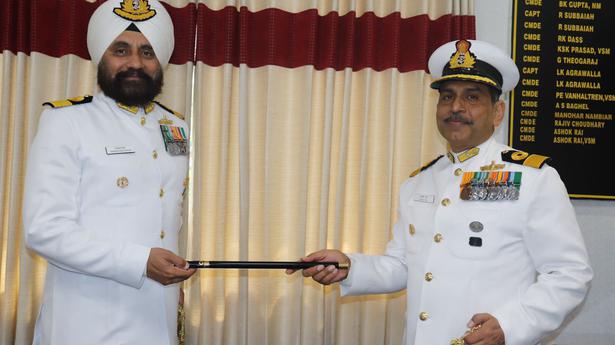Commodore Manmohan Singh takes charge as Commanding Officer of INS Agrani