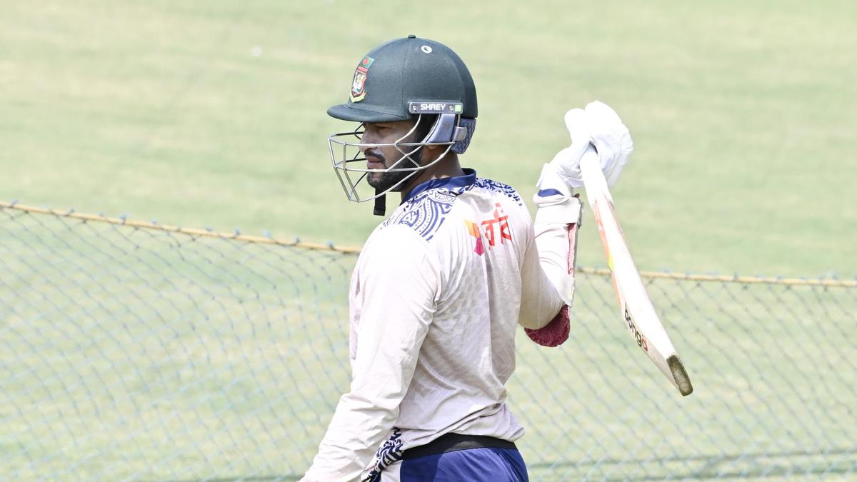 Bangladeş Kriket Kurulu yıldız oyuncu Shakib Al Hasan için kapıyı yeniden açtı