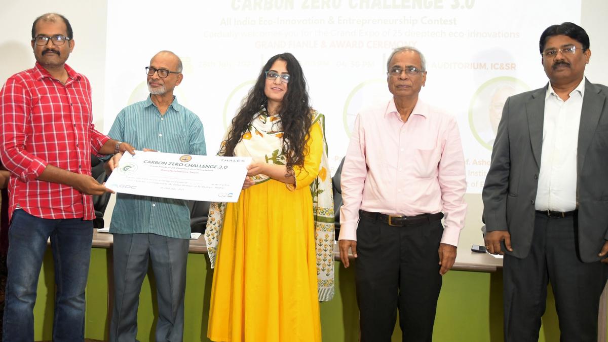 Academicians and innovators address concerns over sustainabaility at carbon zero challenge contest