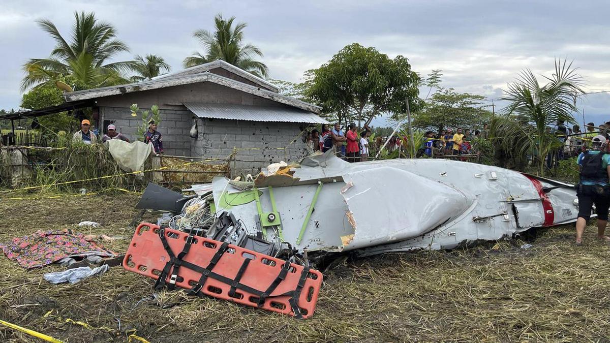 At least 4 killed after U.S. military-contracted plane crashes in southern Philippines