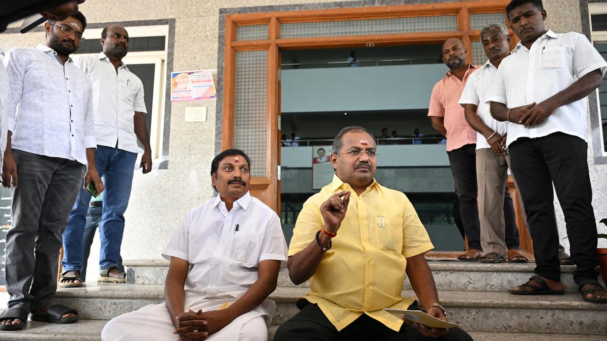 PMK MLA stages dharna in Salem Corporation office