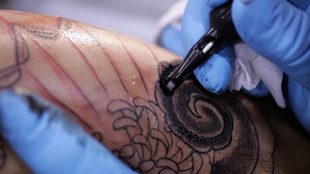 https://th-i.thgim.com/public/incoming/tew6fp/article70161661.ece/alternates/LANDSCAPE_1200/Dangerous_Tattoo_Inks.JPEG-02206.jpg