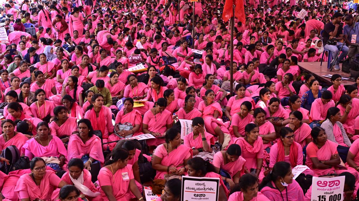 ASHA workers launch indefinite day and night strike