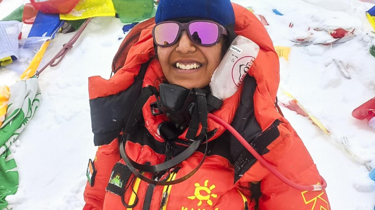 16-year-old Indian summits Mt. Everest; becomes youngest Indian to achieve the feat