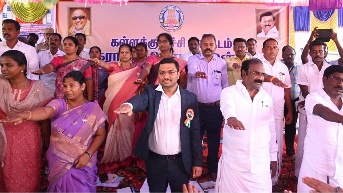 After eight years of dispute, peace returns to T.N. village as warring communities agree to bury the hatchet