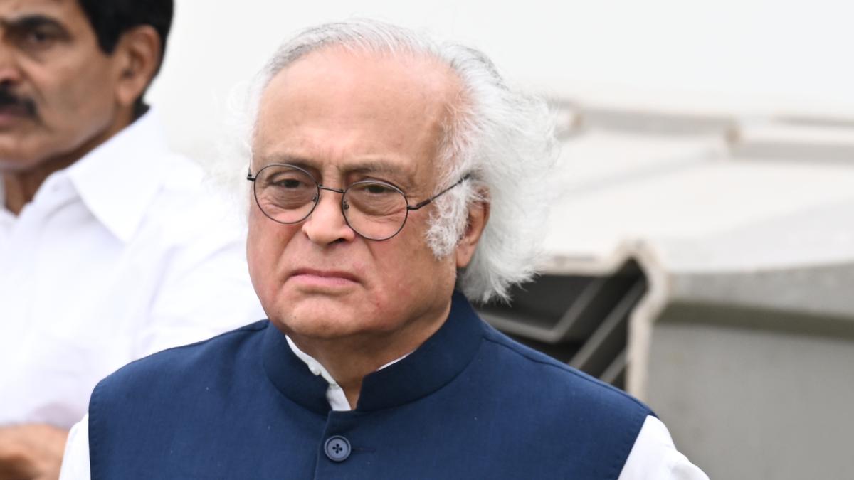https://th-i.thgim.com/public/incoming/tfdc3h/article69976318.ece/alternates/LANDSCAPE_1200/VP%20OPPOSITION%20CANDIDATE%20KHARGE%20DELHI%202025_19_08_39.jpg