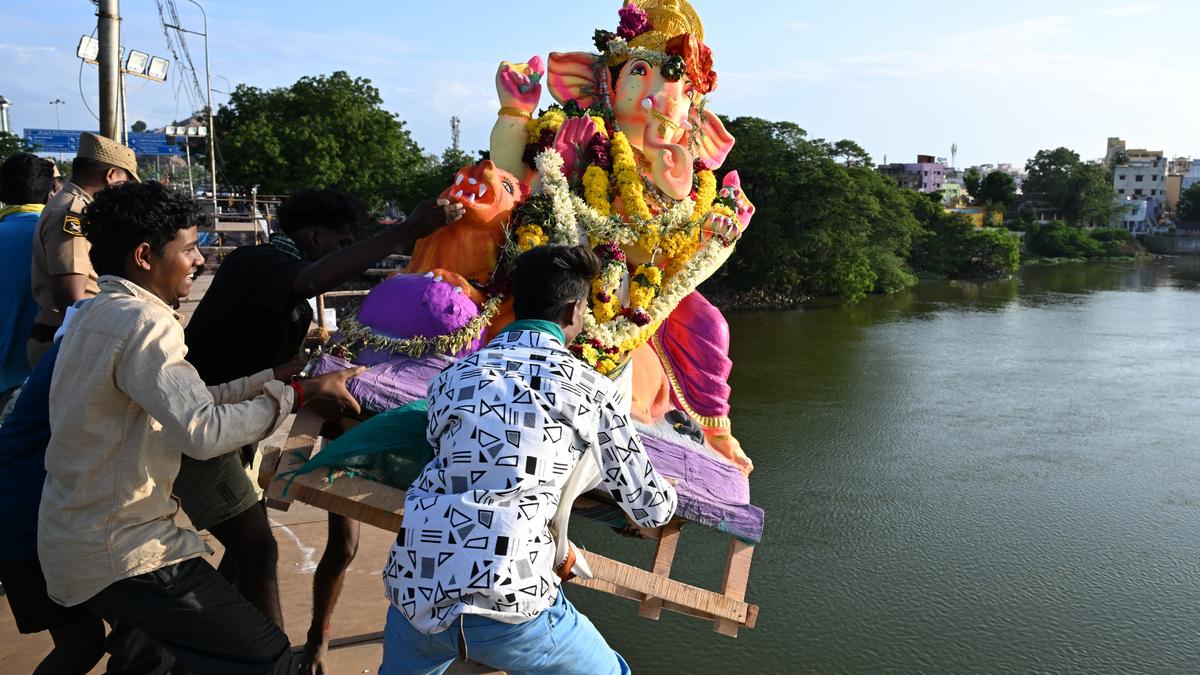 Over 1,500 idols of Vinayaka immersed in Tiruchi