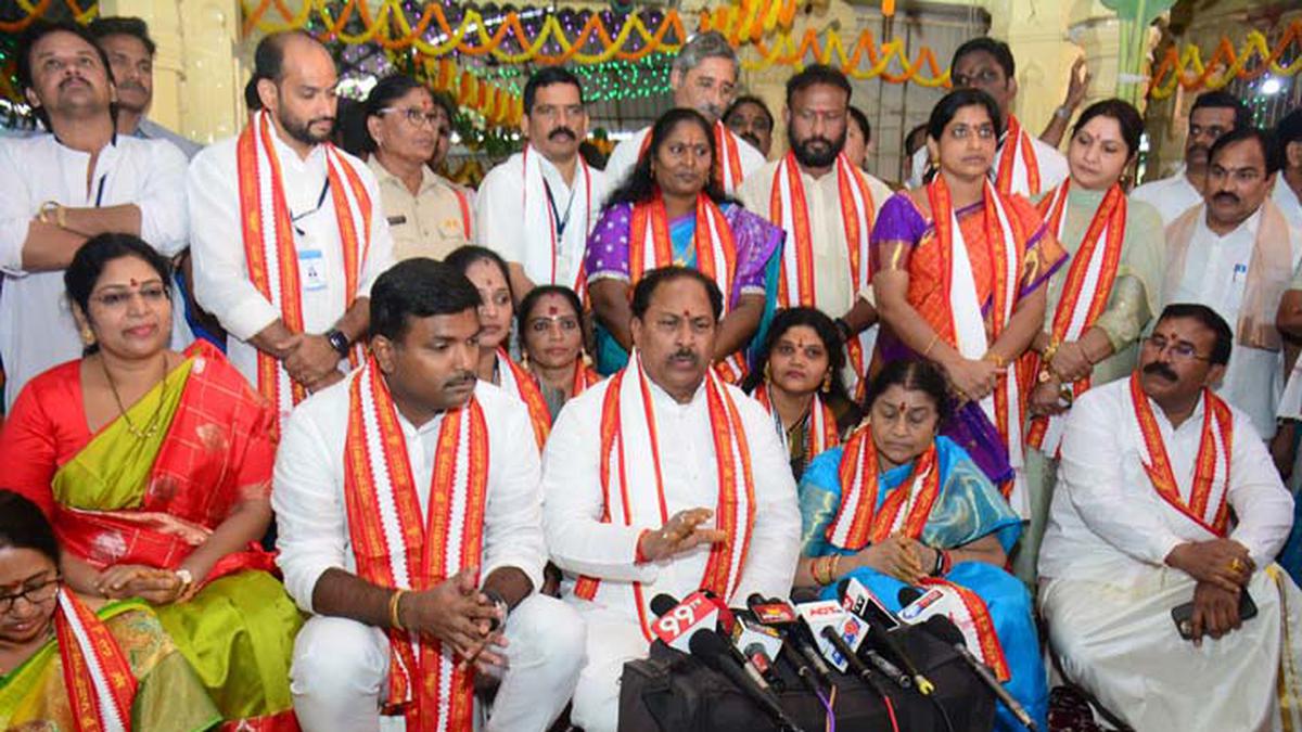 Andhra Pradesh Endowments Minister hails Hindu dharma