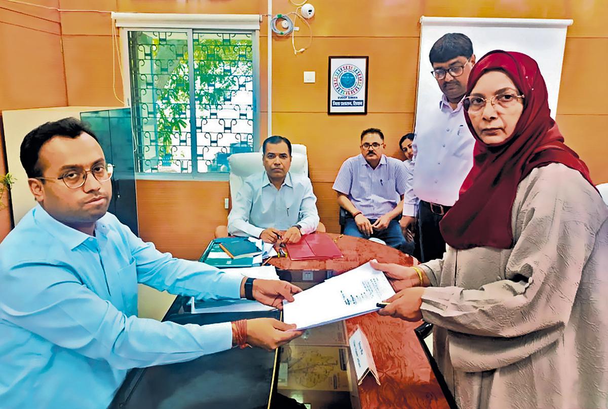 Hena Shahab, wife of former MP Mohammad Shahabuddin, files her nomination as an Independent candidate for Lok Sabha elections, in Siwan on April 30, 2024. 