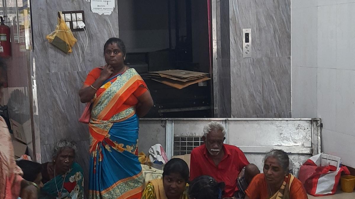 Patients, staff miffed over non-functional lifts at MGMGH super-speciality block