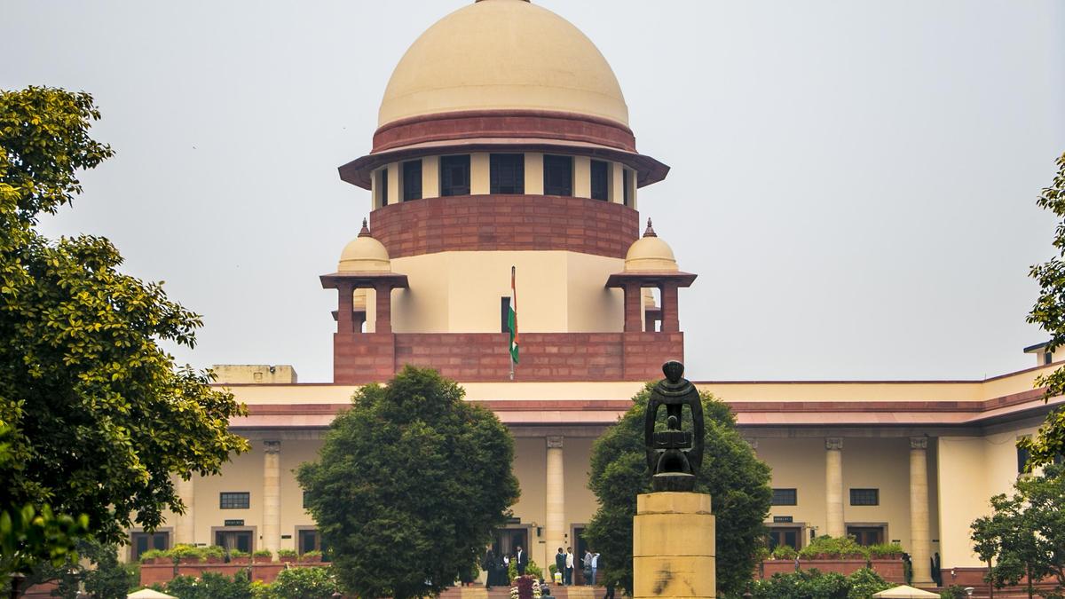 https://th-i.thgim.com/public/incoming/thgx60/article70334856.ece/alternates/LANDSCAPE_1200/Supreme_Court_of_India_01.jpg