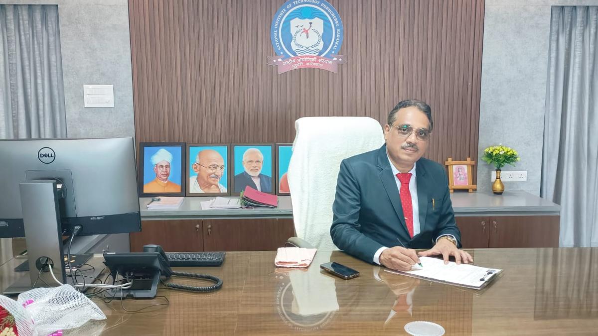 Makarand Ghangrekar assumes charge as Director of NIT Karaikal