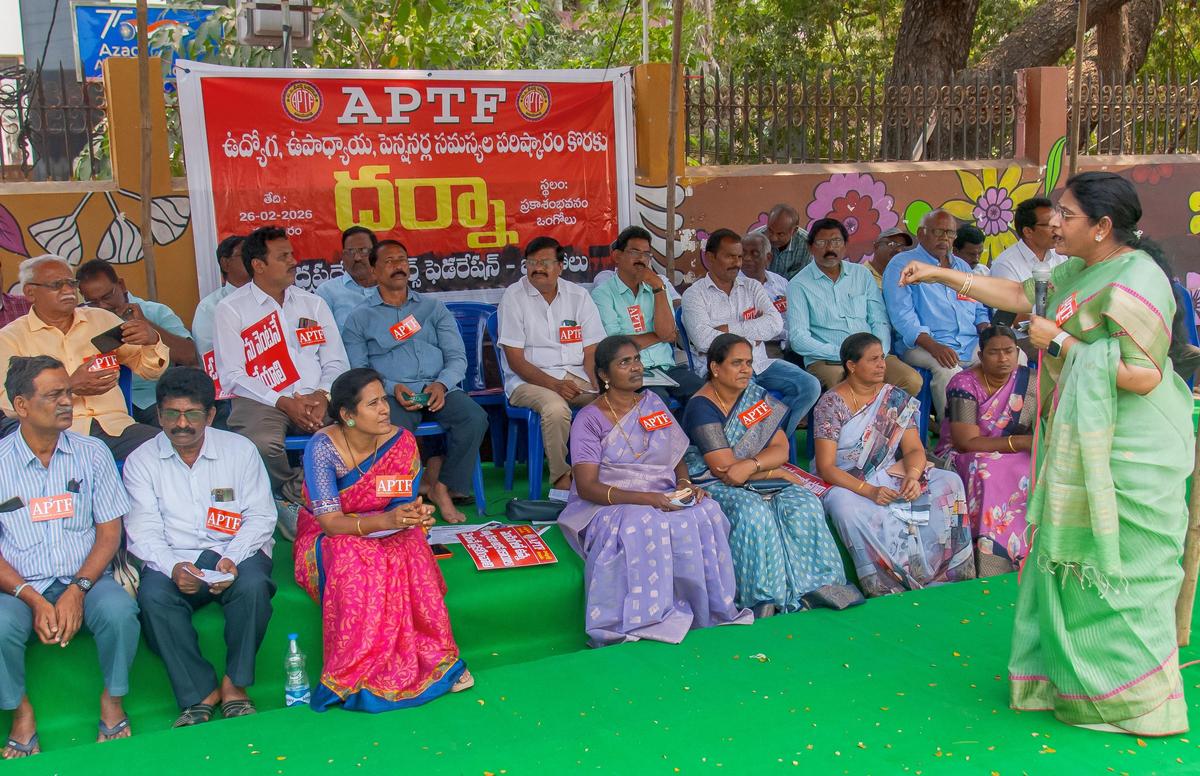 Teachers’ federation plans to stage protests on April 18