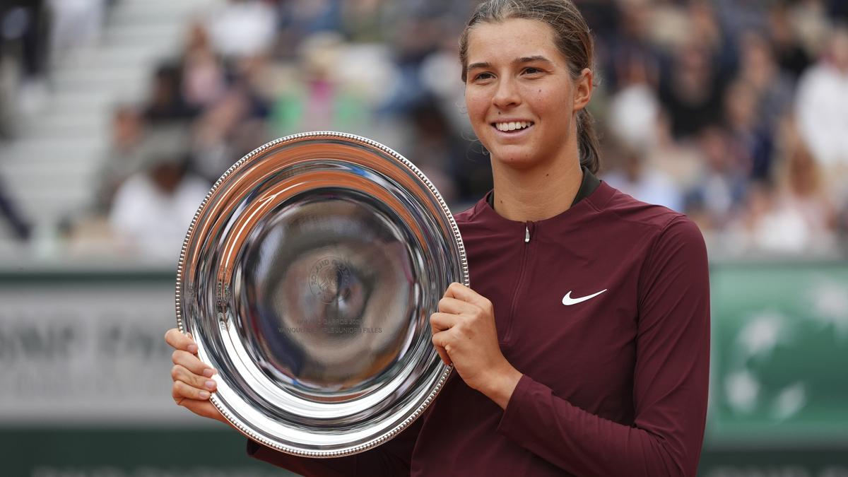 Tagger, McDonald win French Open junior titles