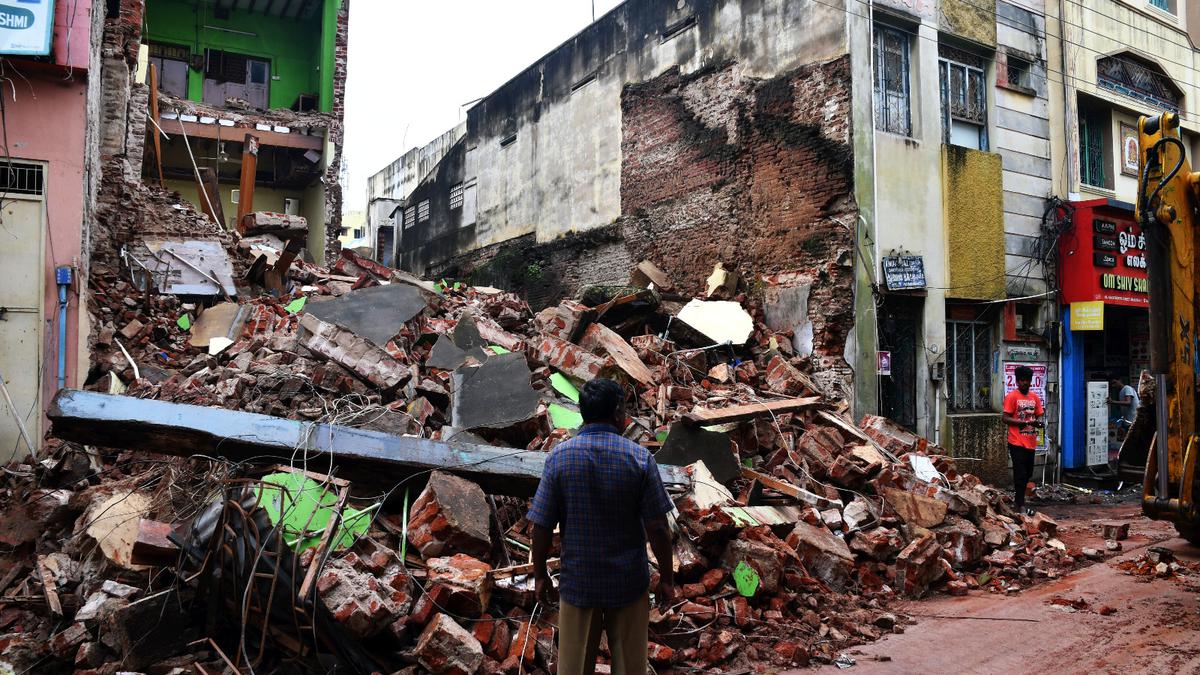 T.N. Rains | Two-storey building collapses as incessant showers lash Madurai