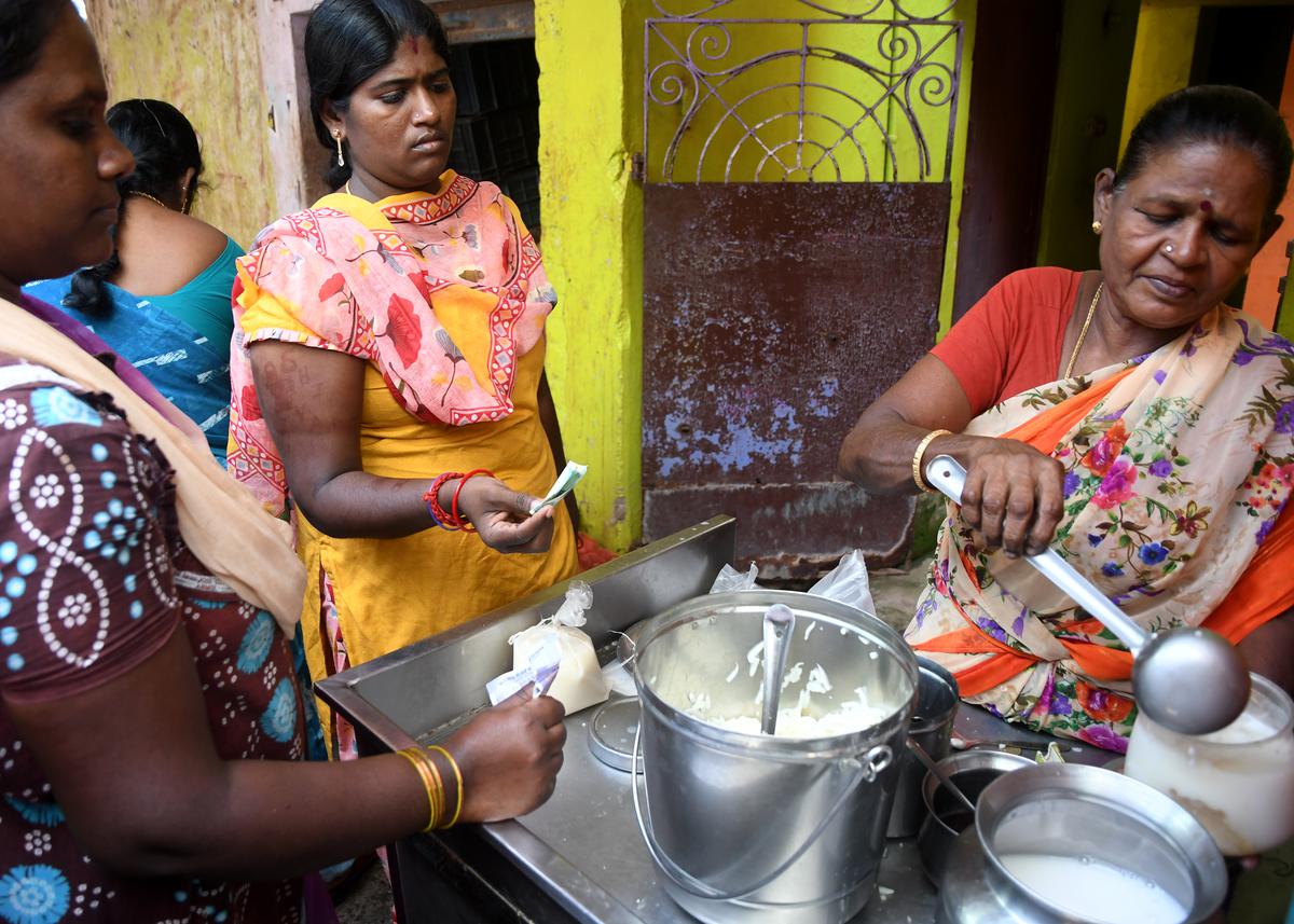 Vasantha Mani selling molesan at themarket