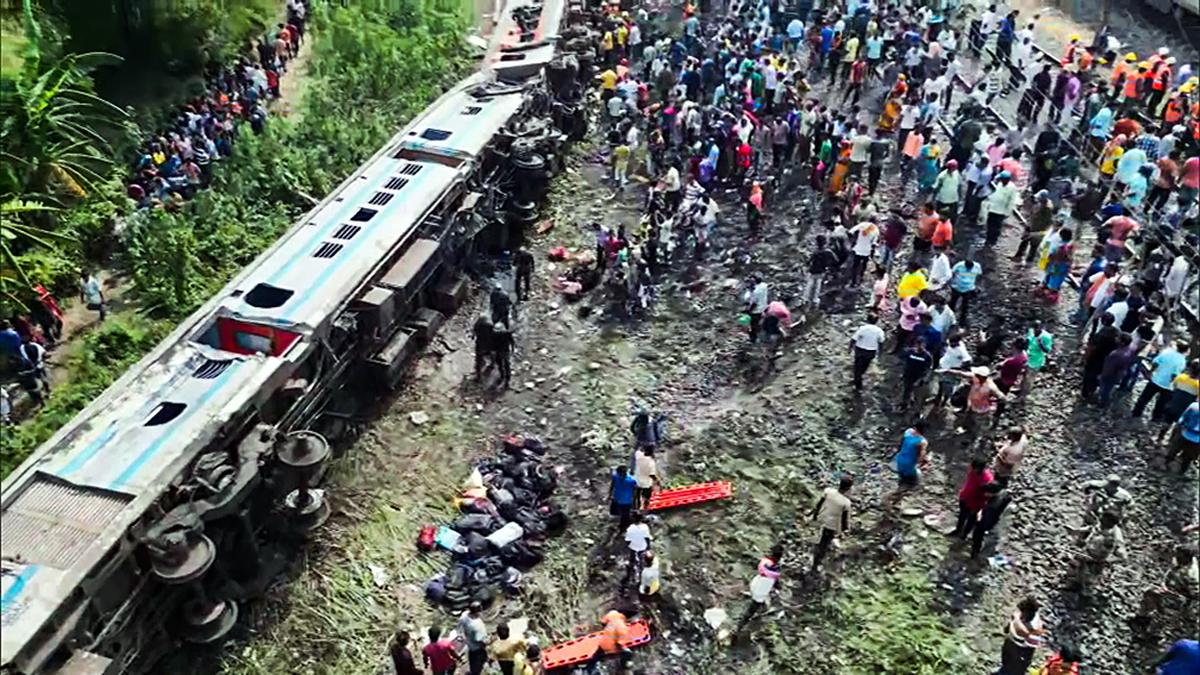 Odisha train accident | Karnataka survivors recount horror; ‘Saw limbless bodies, people screaming for help’