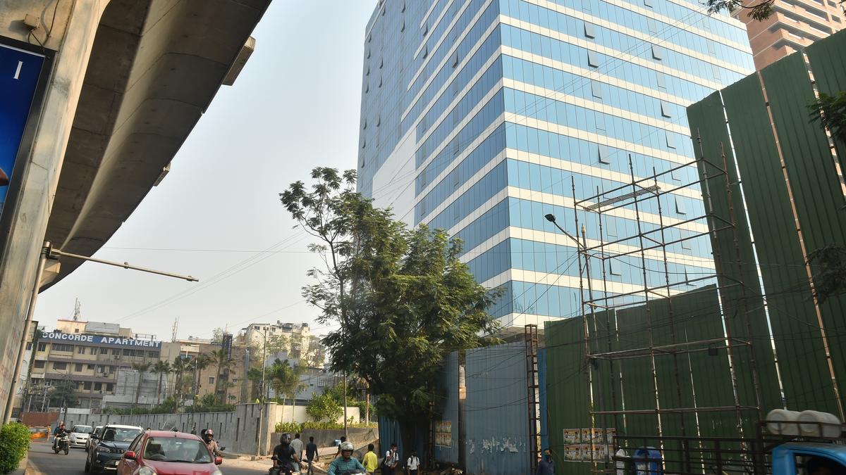 Builder gets a free hand to encroach footpath space at the city centre