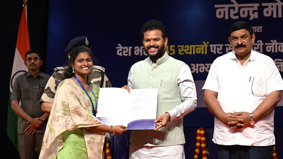 Over 630 candidates receive appointment letters at Rozgar Mela in Visakhapatnam