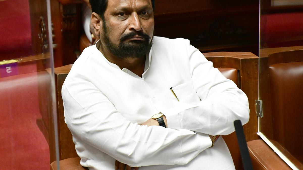 Some BJP leaders say party is working to bring Laxman Savadi back home