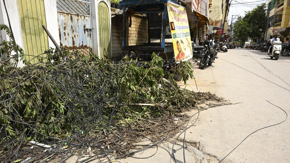 No disposal roadmap, growing resistance from operators turn Hyderabad’s cable cleanup drive into a tangle