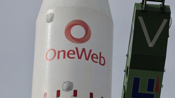 Eutelsat, OneWeb to merge