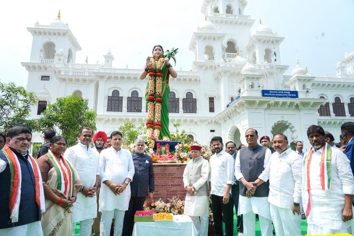 Governor Shiv Pratap Shukla unveils the ‘Telangana Thalli’ statue in the presence of Chief Minister A. Revanth Reddy and his cabinet colleagues, at the Telangana assembly in Hyderabad on Monday. Governor Shiv Pratap Shukla unveils the ‘Telangana Thalli’ statue in the presence of Chief Minister A. Revanth Reddy and his cabinet colleagues, at the Telangana assembly in Hyderabad on Monday.