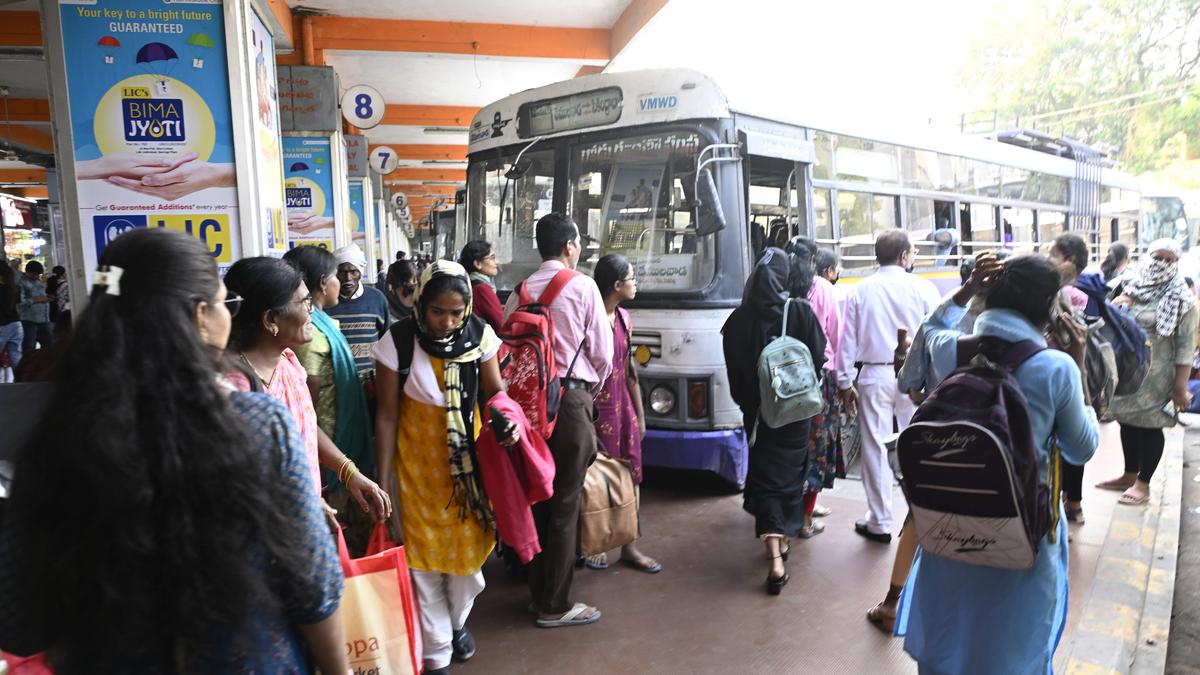 TGSRTC braces for passenger rush on Sankranti