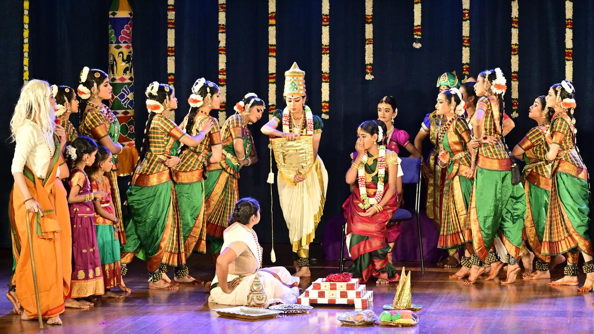 A unique thematic dance performance depicted the life of the poet and saint Sundara Nayanar