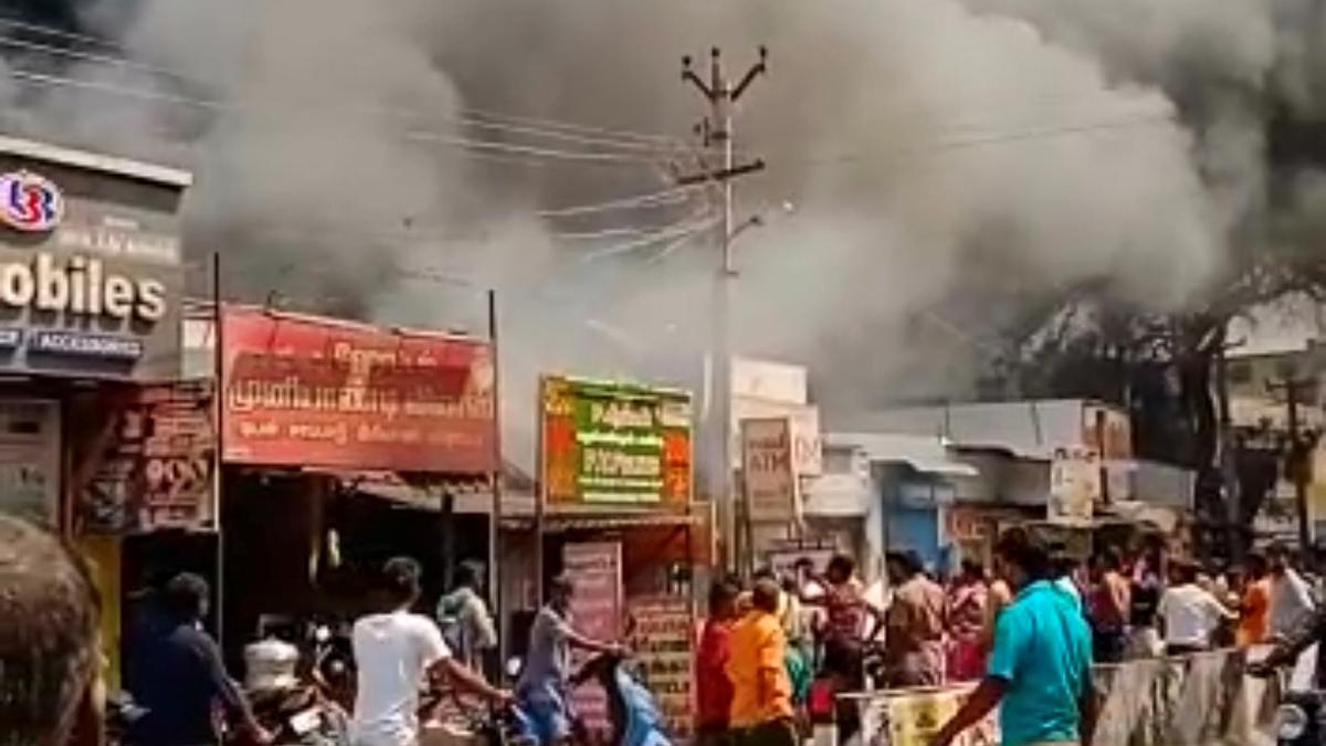 Fire breaks out in fruit shop, no casualties reported