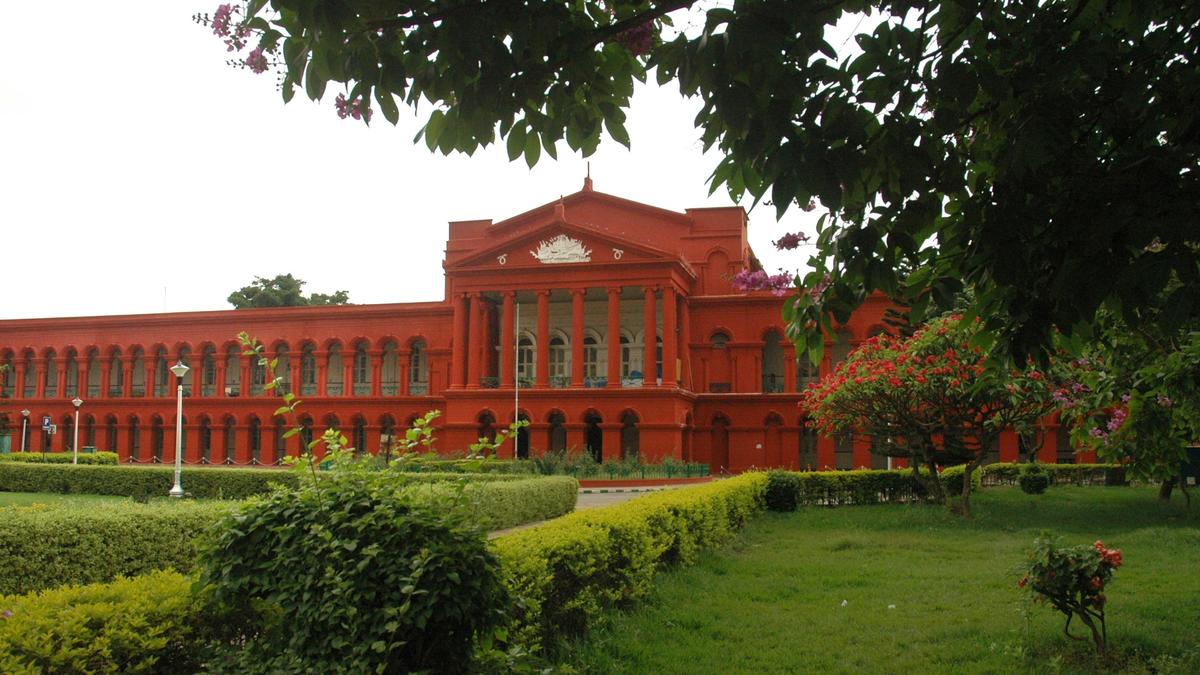 Notice to State government on PIL seeking 30 acre land for constructing new building for Karnataka High Court