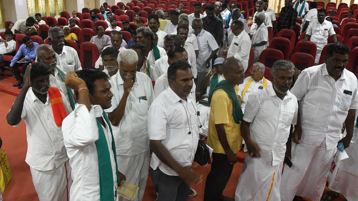 Irked over Collector’s absence, farmers stage a walkout in Ramanathapuram