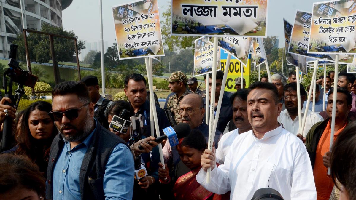 Tutuklanan ana organizatör SIT’e, Messi’nin Kalküta etkinliğinde kendisine dokunulmasından ‘mutsuz’ olduğunu söyledi