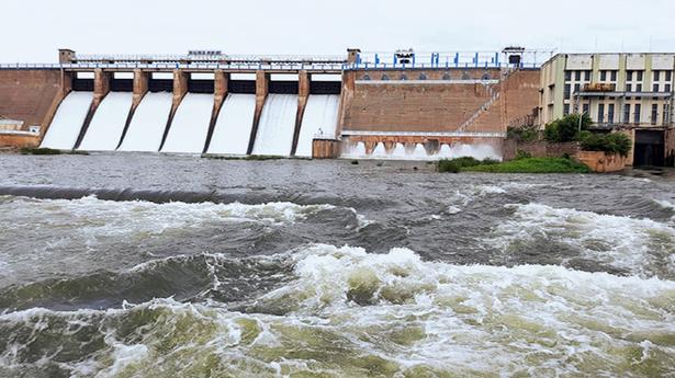 Water level in Mullaperiyar dam stands at 132.55 feet