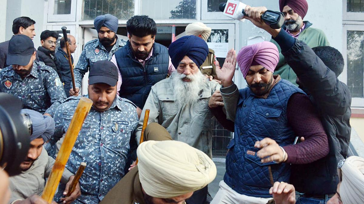 Attack on Sukhbir Badal: SAD to approach Punjab Governor to seek 'impartial' probe