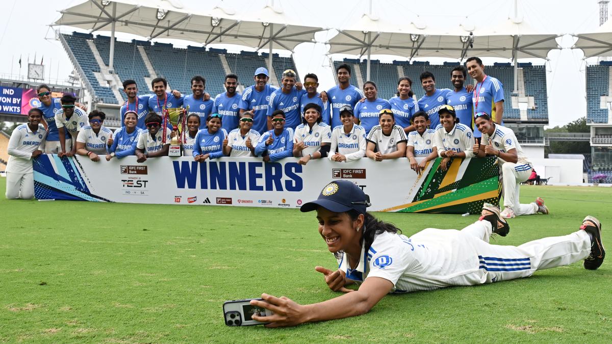 Spirited South Africa steals hearts, India wins Test