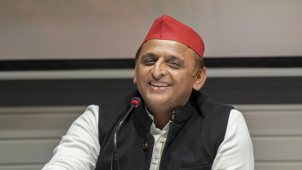 Akhilesh faces protest by Hindu groups over Swami Prasad Maurya’s Ramcharitmanas remarks