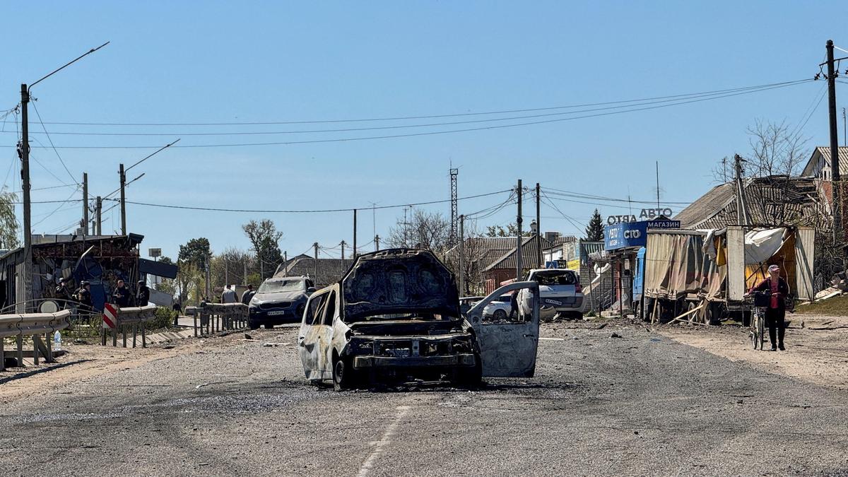 Ukraine and Russia declare separate truces