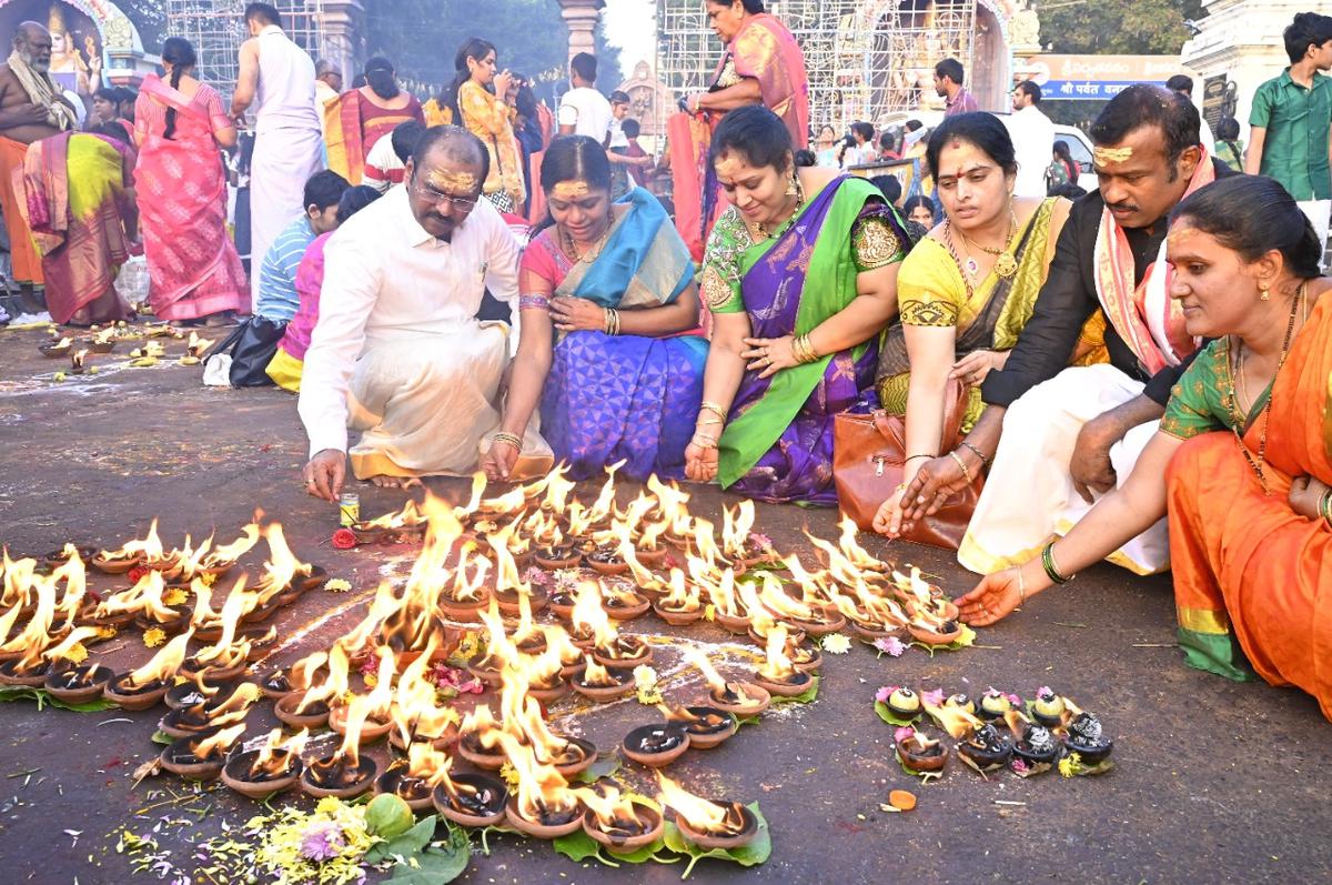 Devotee rush peaks at Srisailam in Andhra Pradesh as the auspicious