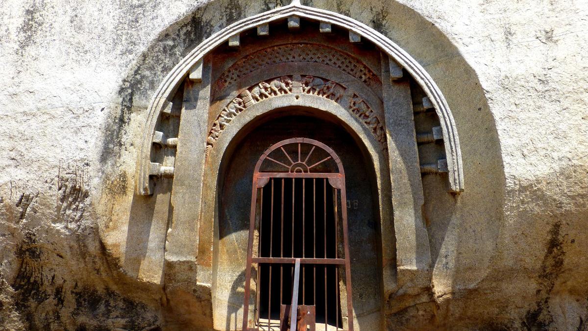Column by Devdutt Pattanaik | Secrets of Bihar’s mirrored caves