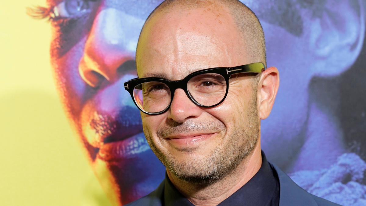 Damon Lindelof and Chris Mundy will pen DC Studios’ upcoming Green Lantern series, ‘Lanterns’