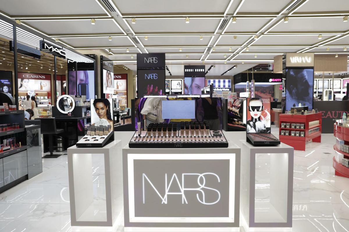 MAC interiors
